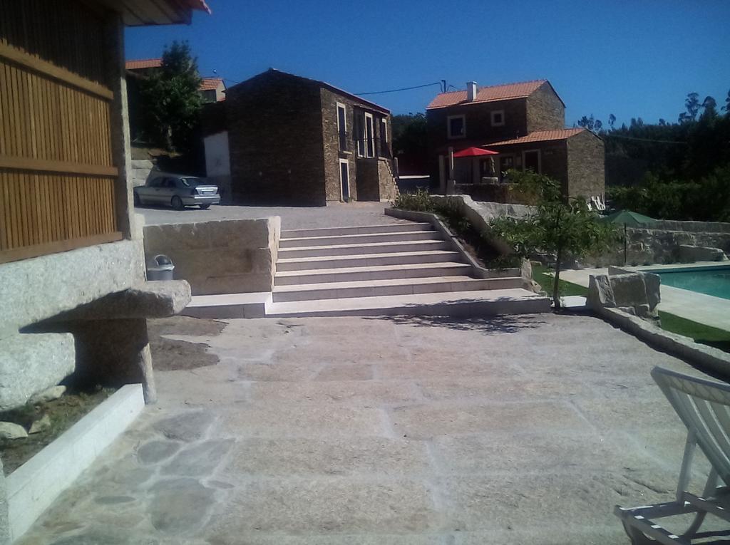 Hotel Caramulo - Casas Do Espigueiro Macieira de Alcoba Exterior foto